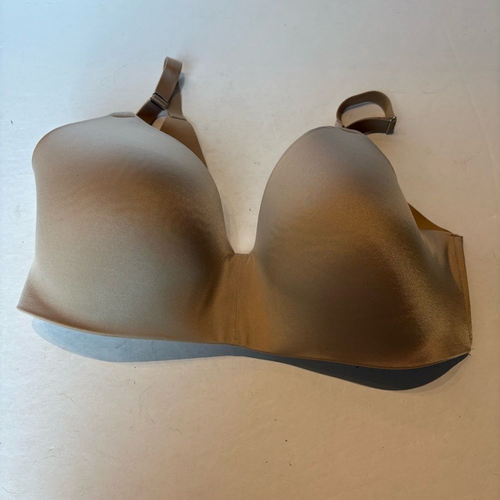 Soma Vanishing Back Seamless Wireless Tan Bra Size 38D